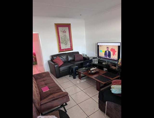 2 BEDROOM APARTMENT FOR SALE IN PRETORIA GARDENS